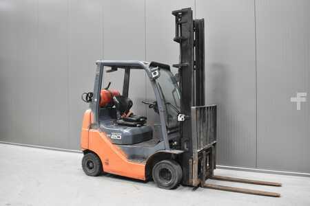 Gasoltruck 2011  Toyota 02-8FGKF20 (1)