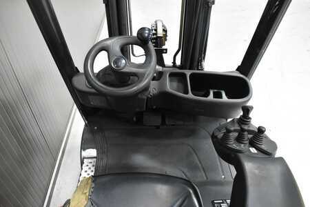 LPG VZV 2010  Linde H 18 T - 01 (7)