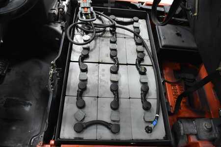 Electric - 3 wheels 2011  Linde E 15 - 01 (11)