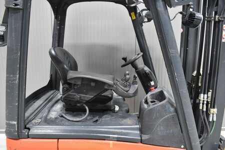 Electric - 3 wheels 2011  Linde E 15 - 01 (5)