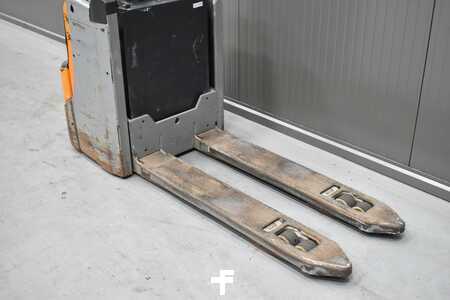 Apilador eléctrico 2017  Still EXU-H 18 (5)