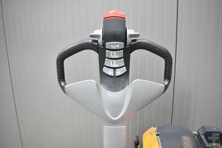 Apilador eléctrico 2017  Still EXU-H 18 (6)