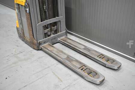 Ruční vysokozdvižný vozík 2018  Jungheinrich EJD 220 (5)