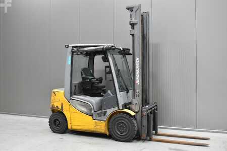 Diesel heftrucks 2017  Jungheinrich DFG 425 s (1)
