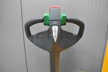 Stapelaars 2014  Jungheinrich EMC B10 (6)