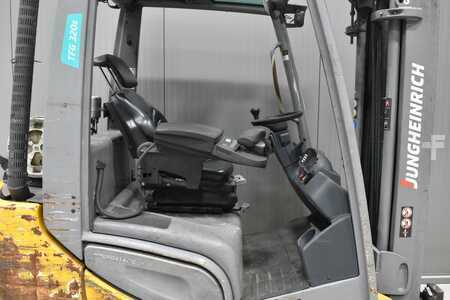 Wózki gazowe 2019  Jungheinrich TFG 320s (5)