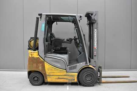 Wózki gazowe 2019  Jungheinrich TFG 320s (3)