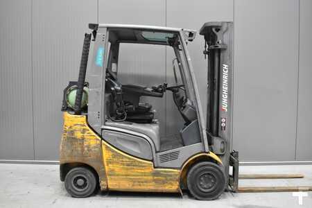 Wózki gazowe 2019  Jungheinrich TFG 320s (3)