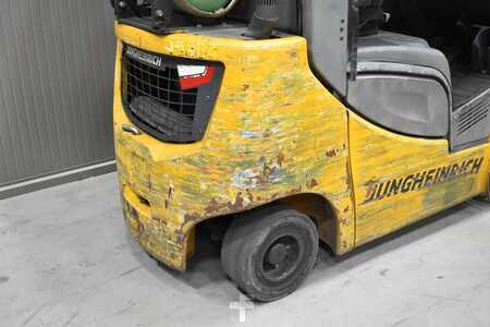 Gázüzemű targoncák 2016  Jungheinrich TFG 320s (8)