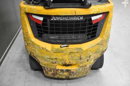 Gázüzemű targoncák 2016  Jungheinrich TFG 320s (9)