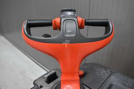 Hochhubwagen 2019  Linde D 12 AP (6)