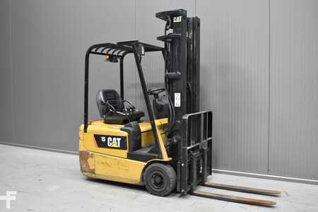 Sähkö - 3 pyör 2007  CAT Lift Trucks EP 15 KRT (1)