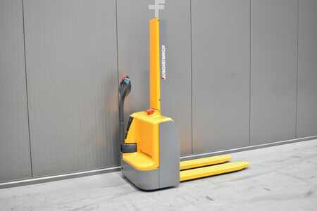 Magasemelésű béka 2016  Jungheinrich EMC 110 (4)