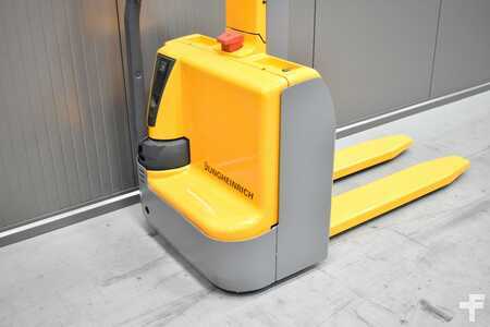 Magasemelésű béka 2016  Jungheinrich EMC 110 (7)