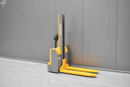 Magasemelésű béka 2016  Jungheinrich EMC 110 (1)