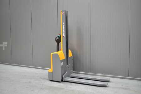 Magasemelésű béka 2018  Jungheinrich EMC 110 (1)