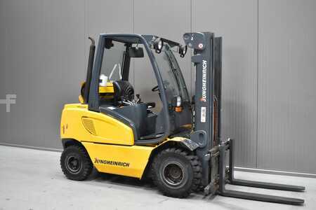 Treibgasstapler 2003  Jungheinrich TFG 30 BS (1)