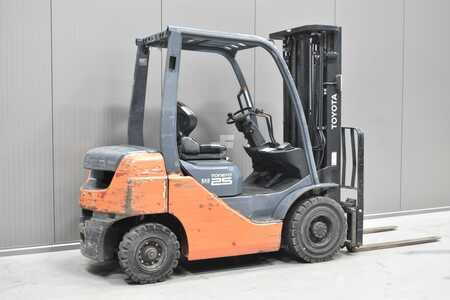 Dieselstapler 2017  Toyota 02-8FDF20 (4)
