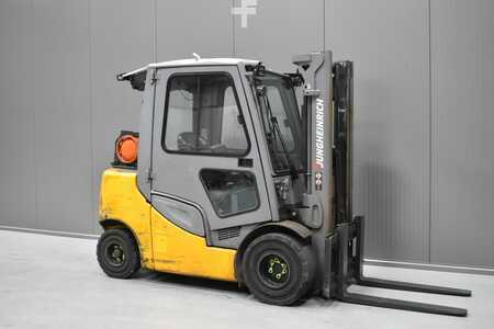 Wózki gazowe 2018  Jungheinrich TFG 430s (1)