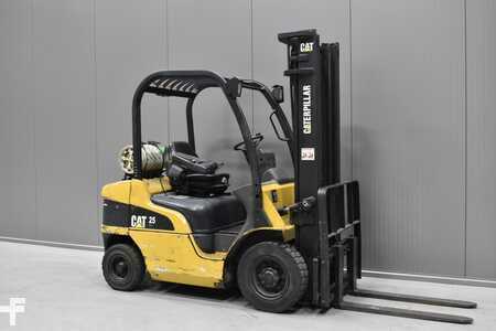 LPG heftrucks 2010  CAT Lift Trucks GP 25 N (1)