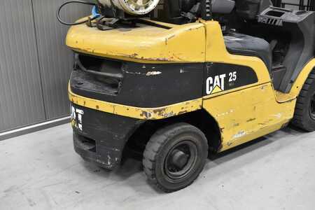 LPG heftrucks 2010  CAT Lift Trucks GP 25 N (8)