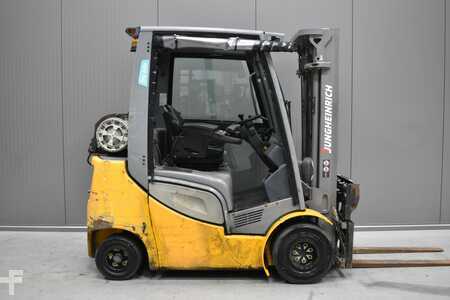 Wózki gazowe 2017  Jungheinrich TFG 320s (3)