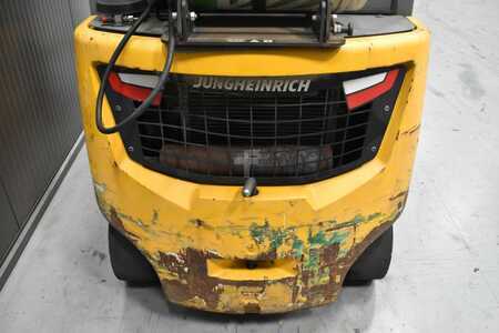 Wózki gazowe 2017  Jungheinrich TFG 320s (9)