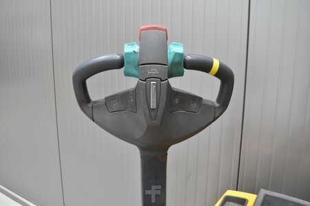 Apilador eléctrico 2017  Jungheinrich EJD 220 (6)
