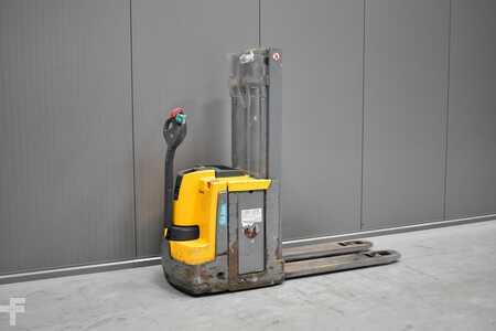 Apilador eléctrico 2016  Jungheinrich EJD 220 (4)