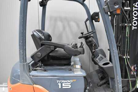 Elektro 4 Rad 2014  Toyota 8FBMT15 (5)