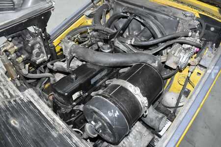 Empilhador a gás 2002  BT CBG 2.0 (11)