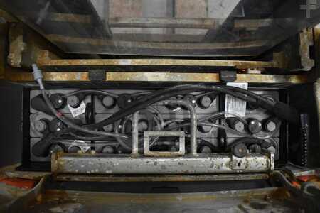 Pinontavaunu 2018  Toyota SPE 120L (9)