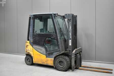 Carrelli elevatori diesel 2013  Jungheinrich DFG 316 s (1)