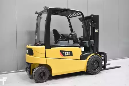 Elektro čtyřkolový VZV 2012  CAT Lift Trucks EP 40 (4)