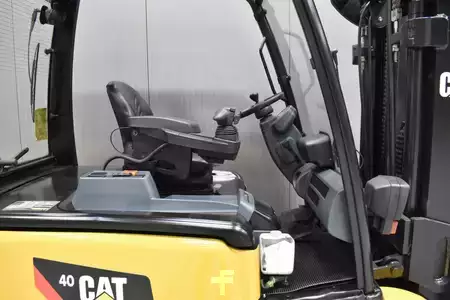 Elektro čtyřkolový VZV 2012  CAT Lift Trucks EP 40 (5)