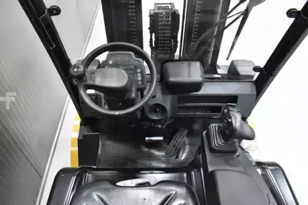 Elektro čtyřkolový VZV 2012  CAT Lift Trucks EP 40 (7)