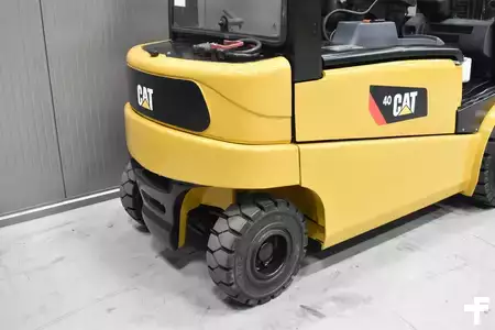 Elektro čtyřkolový VZV 2012  CAT Lift Trucks EP 40 (8)