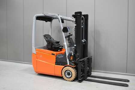 Elektro tříkolové VZV 2015  BT C3E 160 (1)