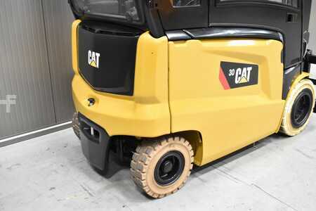 Eléctrico - 4 rodas 2016  CAT Lift Trucks EP 30 CN (8)