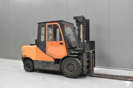 Dieselový VZV 2015  Doosan D 50 C-7 (1)