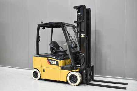 Elektro 4 Rad 2017  CAT Lift Trucks EP 20 PN (1)