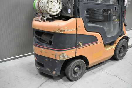 Treibgasstapler 2006  CAT Lift Trucks GP 20 CN (8)
