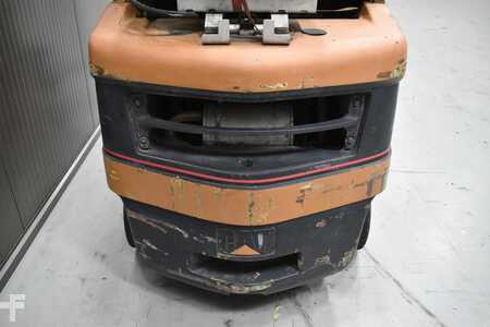 Treibgasstapler 2006  CAT Lift Trucks GP 20 CN (9)