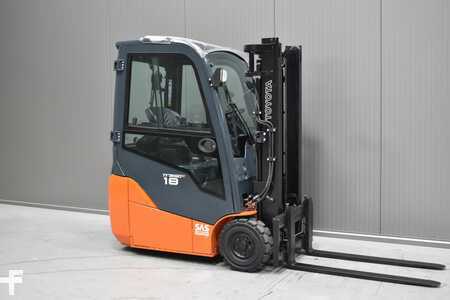 Elektro tříkolové VZV 2016  Toyota 8FBEK18T (1)