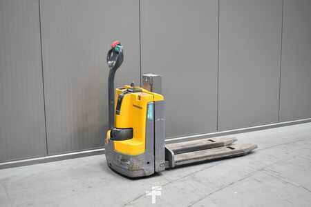 Apilador eléctrico 2017  Jungheinrich EMD 115i (4)