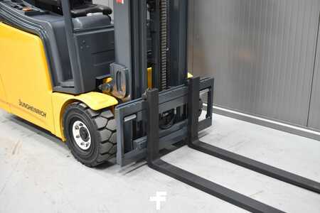 Elektromos 3 kerekű 2012  Jungheinrich EFG 213 (6)