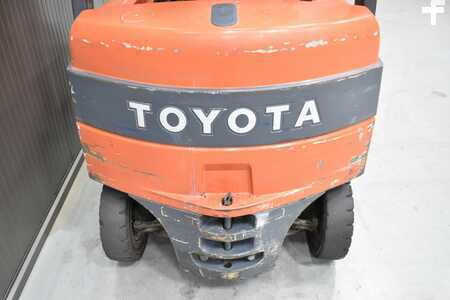 Elektro čtyřkolový VZV 2006  Toyota 7FBMF16 (9)