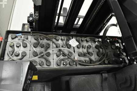 Carretilla retráctil 2017  CAT Lift Trucks NR14N2S (10)