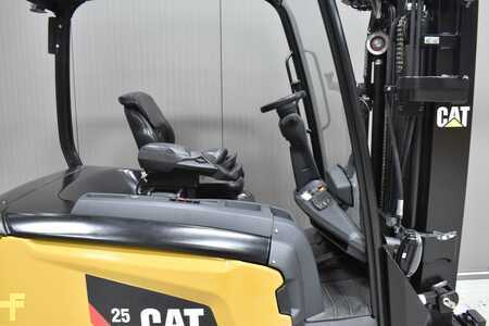 Elektro čtyřkolový VZV 2019  CAT Lift Trucks EP 25 N (5)