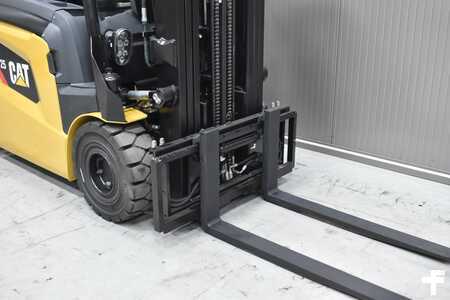 Elektro čtyřkolový VZV 2019  CAT Lift Trucks EP 25 N (6)